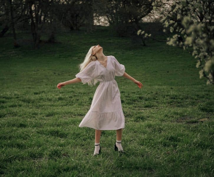 period-film-woman